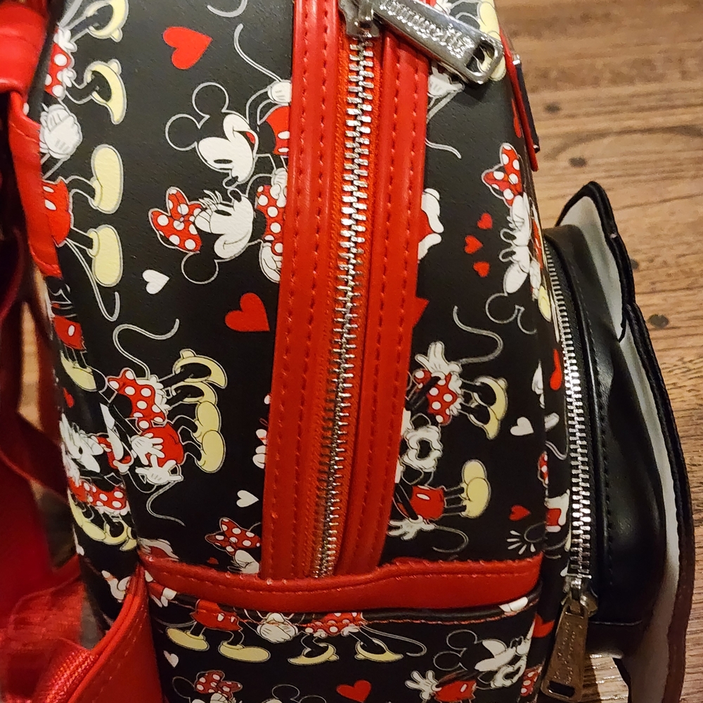 Disney Loungefly Mickey and Minnie Mouse Heart Hands Mini Backpack - Picture 10 of 10